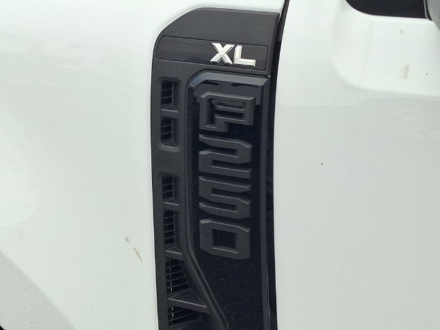 2027 Ford F-250SD XL Utility Body Work Truck