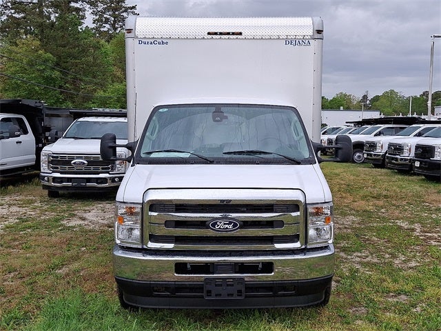 2026 Ford E-350SD Base Cutaway Box Van
