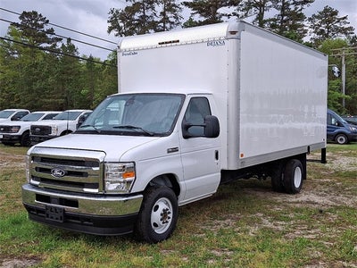 2026 Ford E-350SD Base Cutaway Box Van