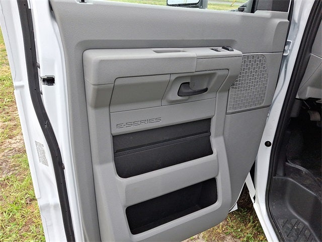 2026 Ford E-350SD Base Cutaway Box Van