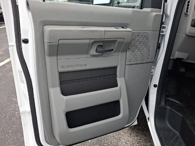 2026 Ford E-350SD Base Cutaway