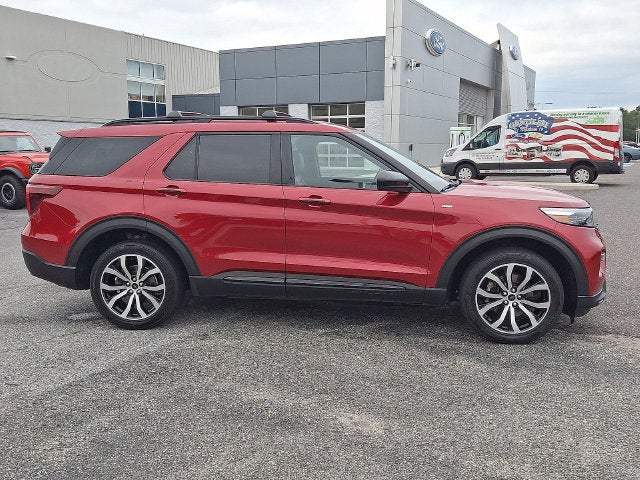2022 Ford Explorer ST-Line