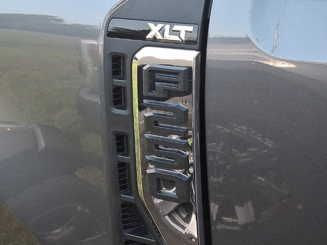 2027 Ford F-250SD XLT