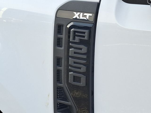 2027 Ford F-250SD XLT