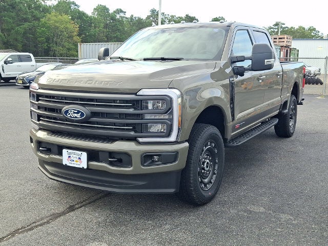 2027 Ford F-350SD XLT