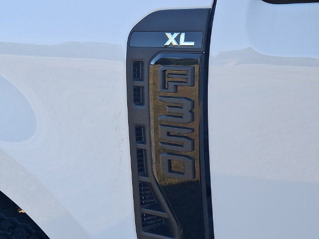 2027 Ford F-350SD XL