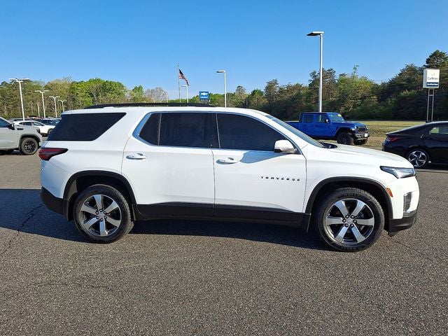 2023 Chevrolet Traverse LT Leather