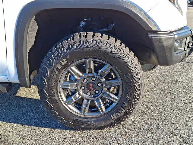 2025 GMC Sierra 1500 AT4X