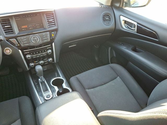 2019 Nissan Pathfinder S