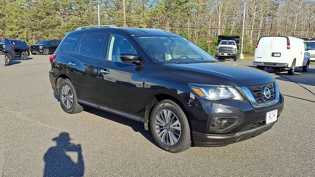 2019 Nissan Pathfinder S