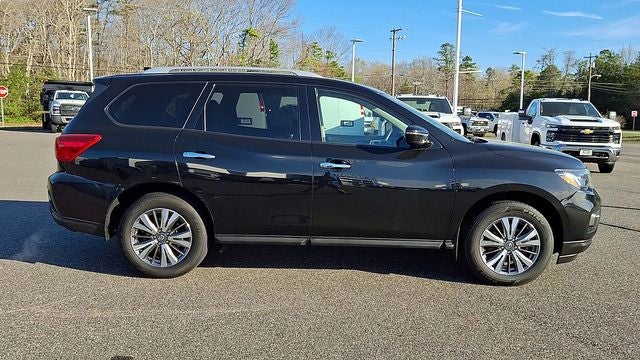 2019 Nissan Pathfinder S