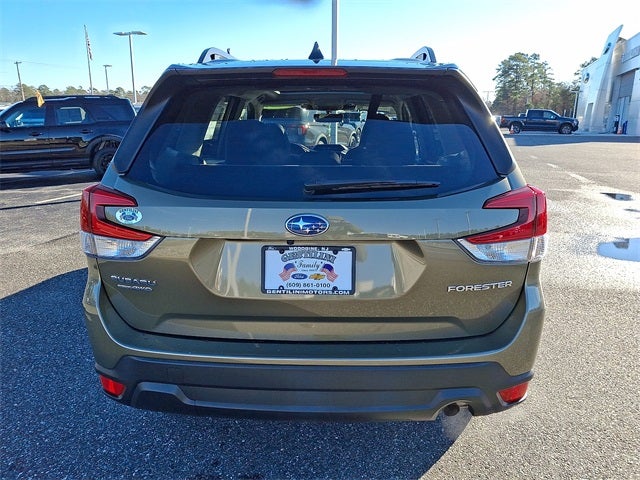 2024 Subaru Forester Premium