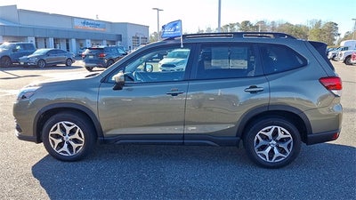 2024 Subaru Forester Premium