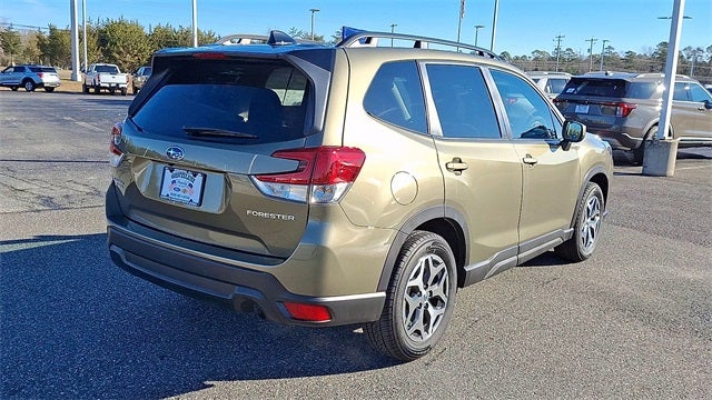 2024 Subaru Forester Premium