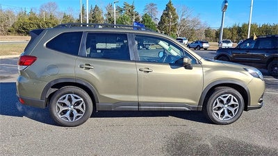 2024 Subaru Forester Premium