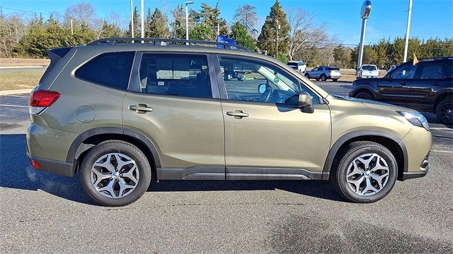 2024 Subaru Forester Premium