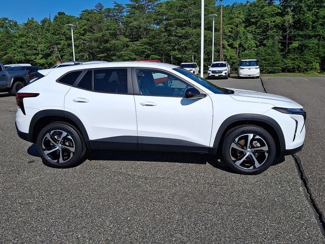 2024 Chevrolet Trax RS - Photo 32