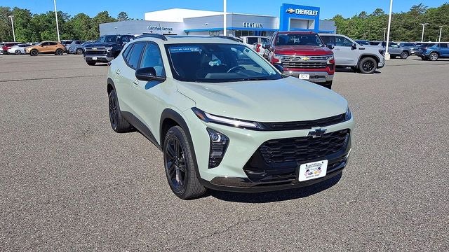 2025 Chevrolet Trax Activ - Photo 2